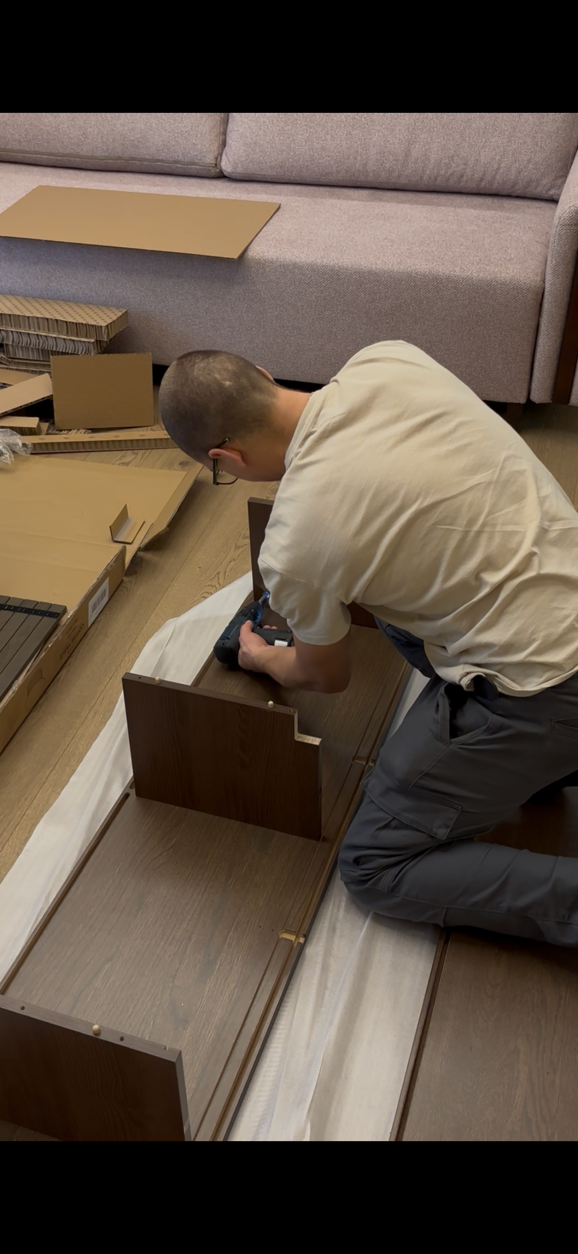 TV komodos surinkimas po